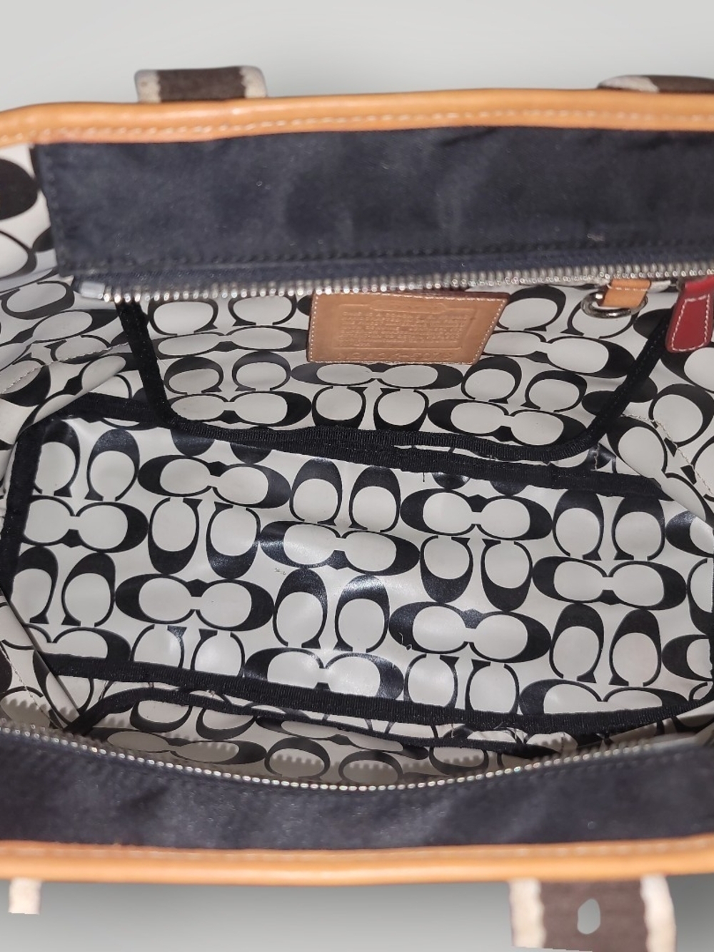 Coach Vintage Hamptons 2003 Black Tote and Canvas Straps Great Condition - Picture 8 of 11